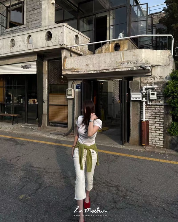 小開衩顯瘦七分褲